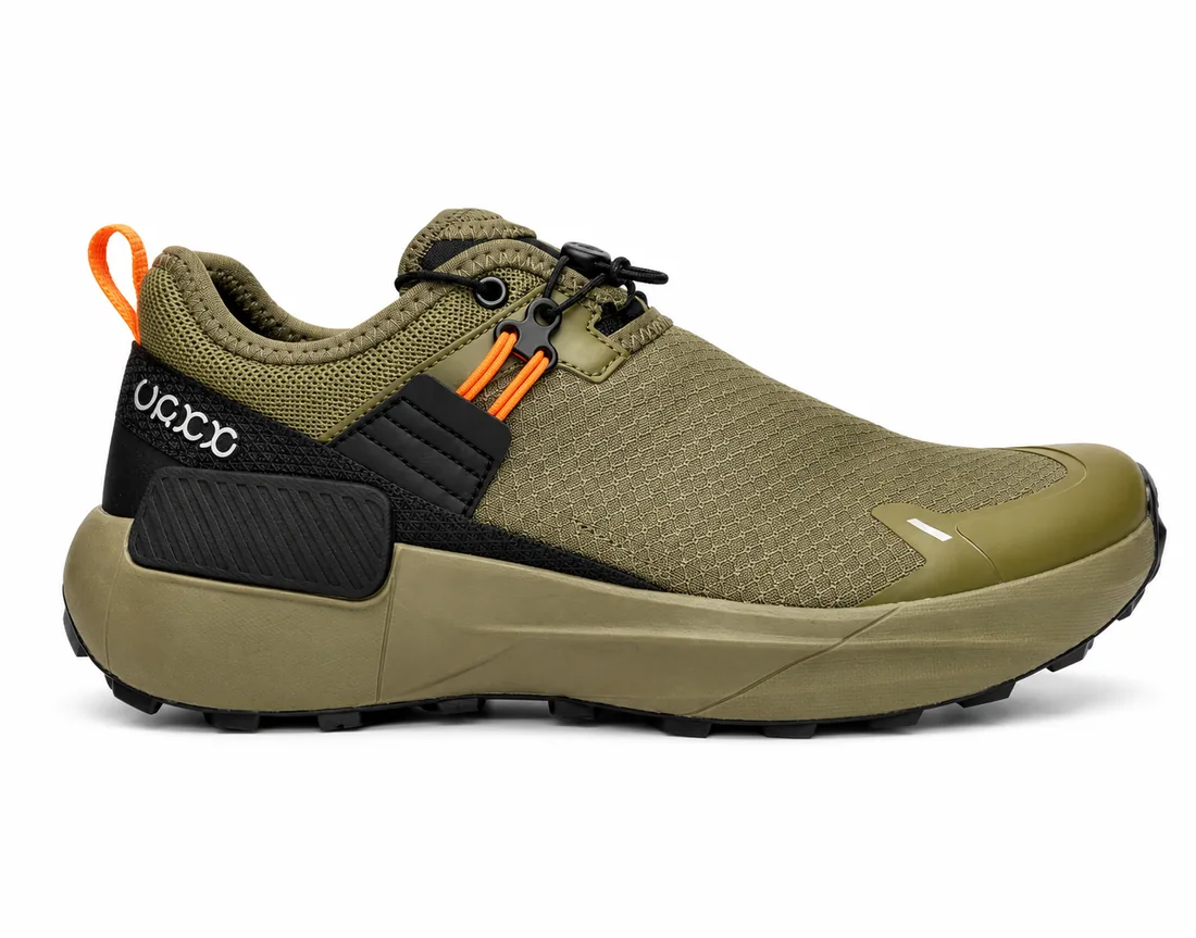 Trail Sneakers